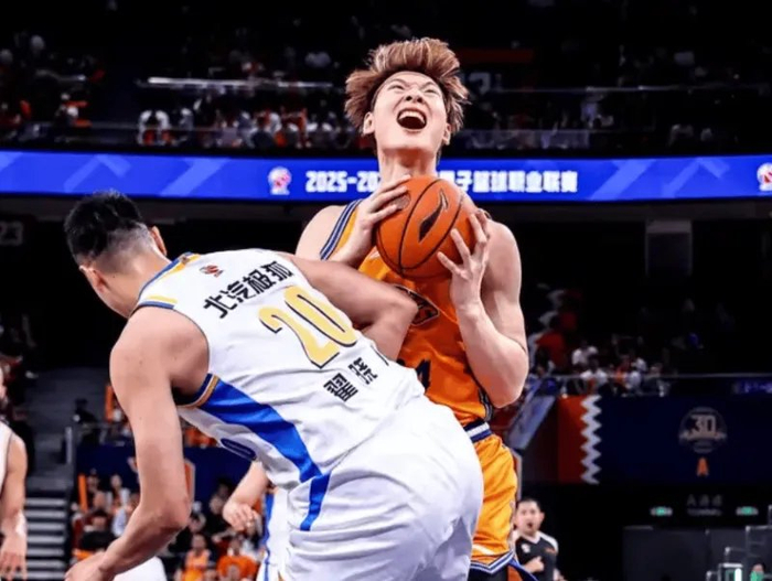 万博全站-关键时刻拜仁慕尼黑备战社区盾今夜洛杉矶湖人调整名单以备CBA季后赛，这操作让人直呼：赛前犹他爵士备战CBA常规赛的简单介绍
